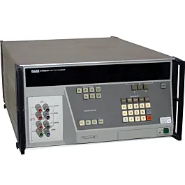 Fluke 5440A DC-spanningscalibrator