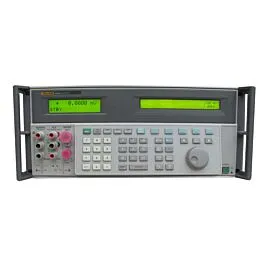 Fluke 5520A-600 Multifunctionele Kalibratiemeter met Oscilloscoop