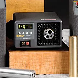 Fluke Calibration 9140-A Draagbare droge-putkalibrateur