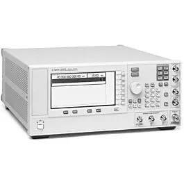 Keysight E8251A Microgolf Signalgenerator