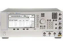Keysight E8663B RF-signaal generator