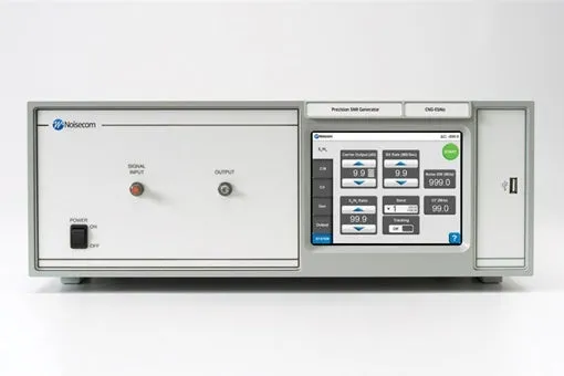 Noise Com CNG-EBNO Draaggolf-naar-ruisgenerator