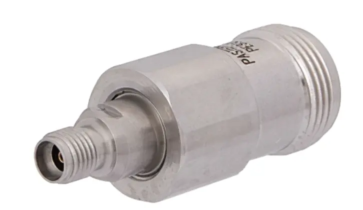 Pasternack PE9323 3.5mm naar Type N adapter