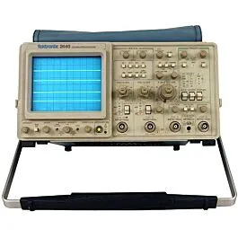 Tektronix 2445 150 MHz 4-kanaals oscilloscoop