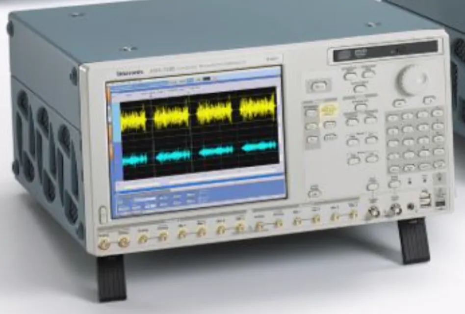 Tektronix AWG7082C Arbitraire Golfvormgenerator